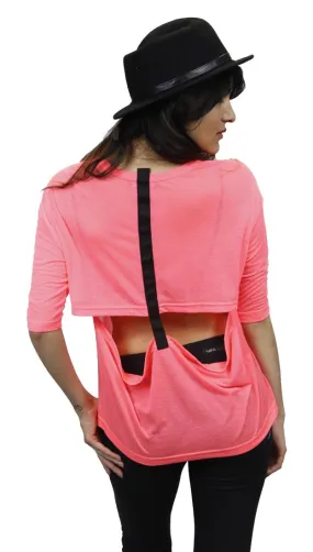 Funktional T-Back Tee in Neon Pink